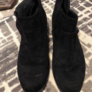 Black ankle boots